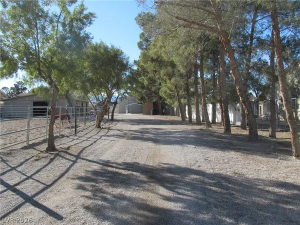 $2,500 | 7729 Maverick Street, Las Vegas, NV 89131