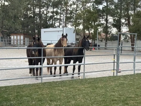 $2,500 | 7729 Maverick Street, Las Vegas, NV 89131