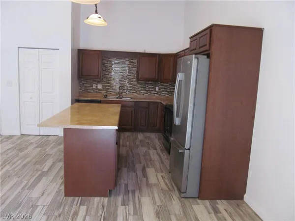$2,500 | 7729 Maverick Street, Las Vegas, NV 89131