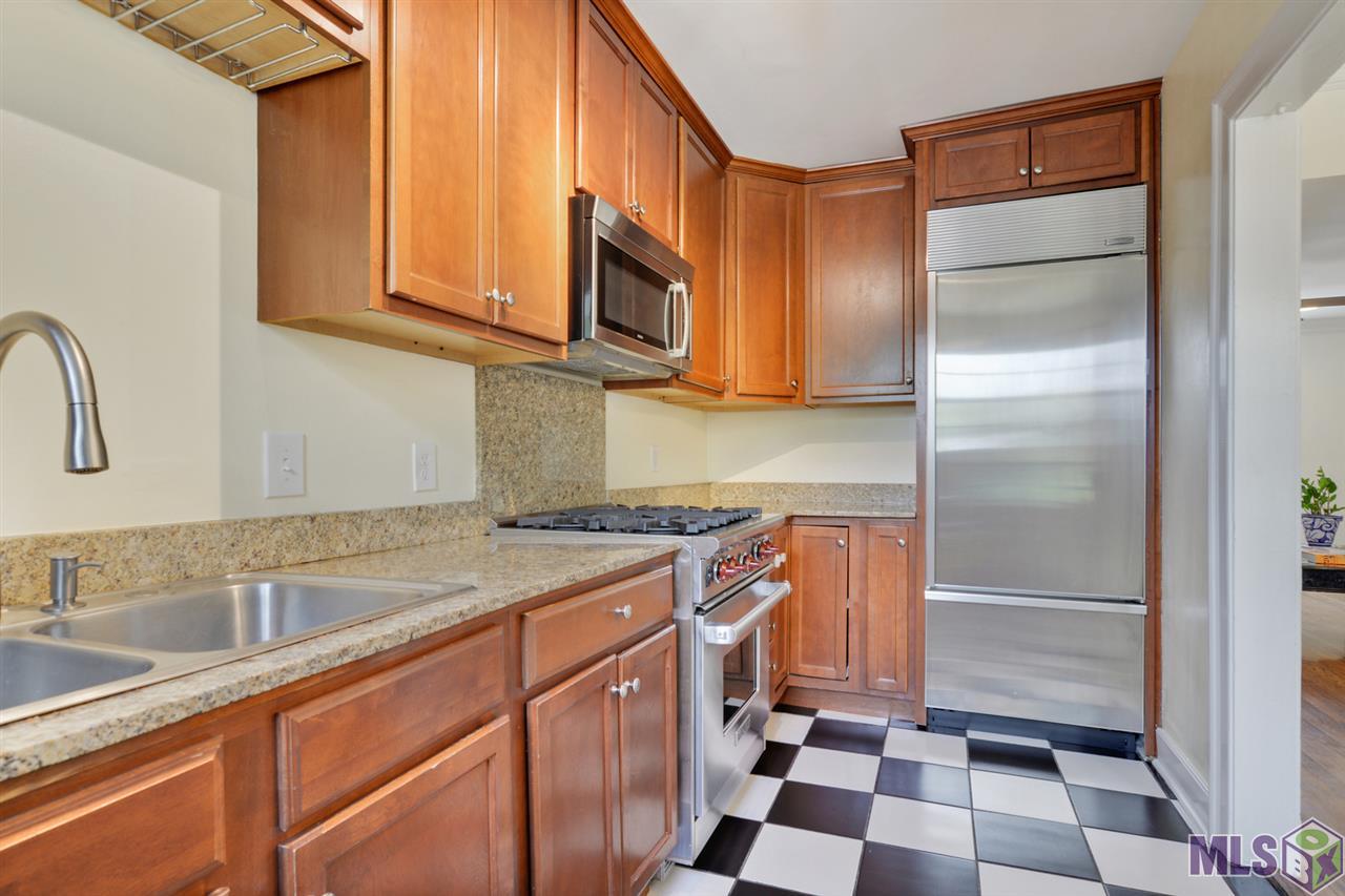 2625 Edward Avenue, Unit CONDO Baton Rouge, LA 70808 - Photo 6 of 17 Kitchen