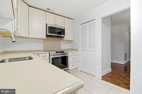 $829,000 | 8101 Connecticut Avenue, Unit N304, Chevy Chase, MD 20815