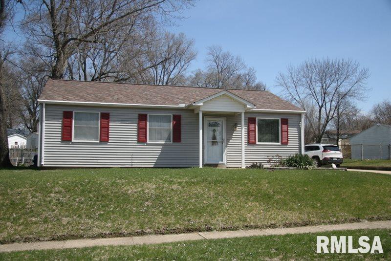 207 Algonquin Road Marquette Heights, IL 61554 - Photo 1 of 27 Gallery Image 1