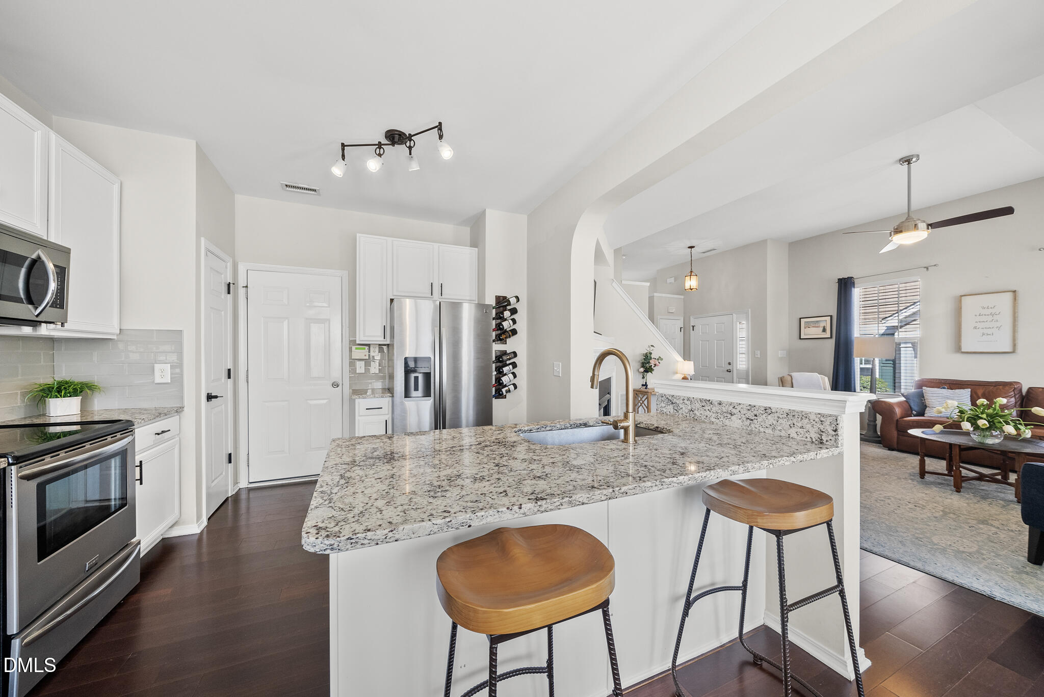 8306 Chimneycap Drive Raleigh, NC 27613 - Photo 3 of 30 17-DSC03337