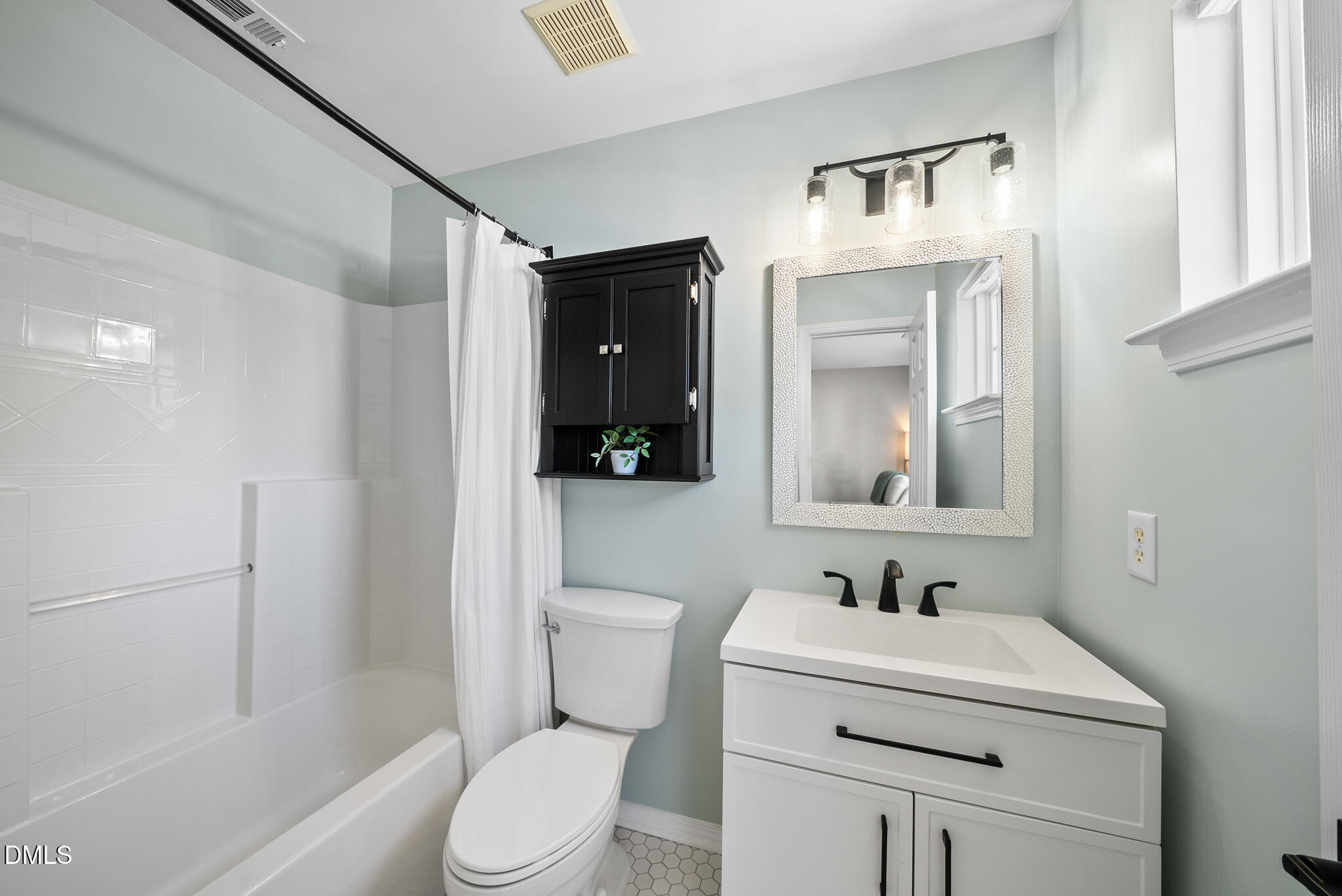8306 Chimneycap Drive Raleigh, NC 27613 - Photo 6 of 30 29-DSC03355