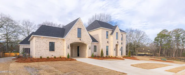 $1,025,000 | 197 Welchshire Drive, Madison, MS 39110