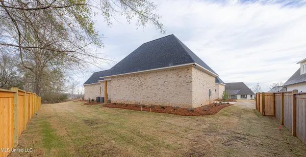 $1,025,000 | 197 Welchshire Drive, Madison, MS 39110