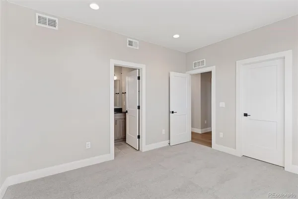 $1,300,100 | 927 William Way, Berthoud, CO 80513