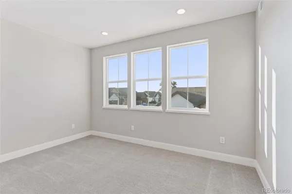 $1,300,100 | 927 William Way, Berthoud, CO 80513
