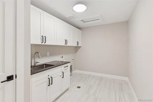 $1,300,100 | 927 William Way, Berthoud, CO 80513