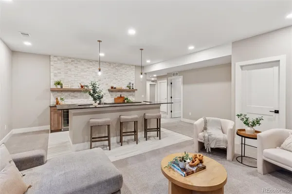 $1,300,100 | 927 William Way, Berthoud, CO 80513