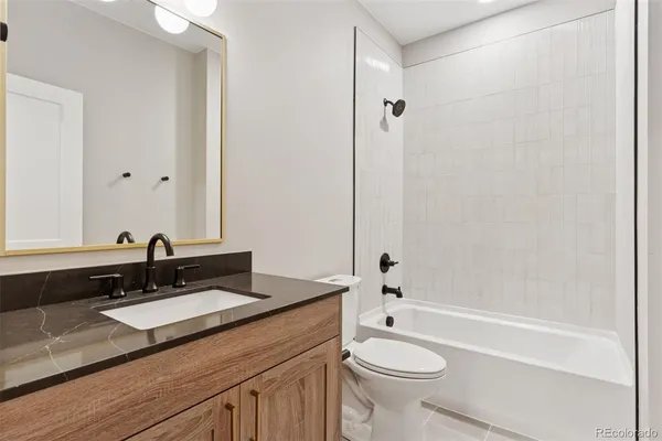 $1,300,100 | 927 William Way, Berthoud, CO 80513