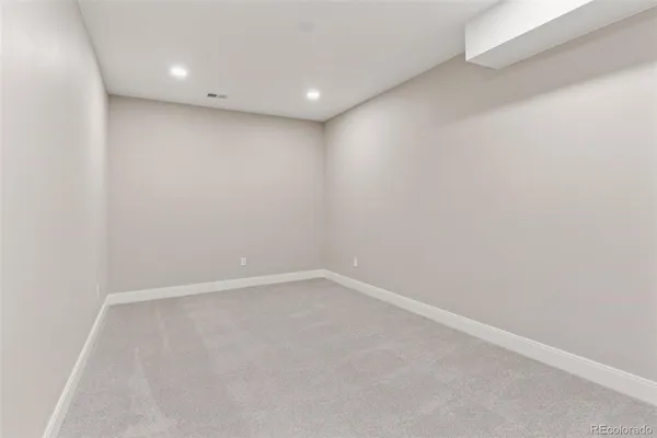 $1,300,100 | 927 William Way, Berthoud, CO 80513