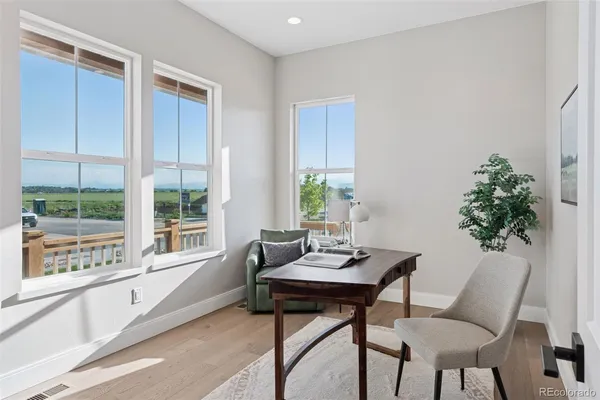 $1,300,100 | 927 William Way, Berthoud, CO 80513