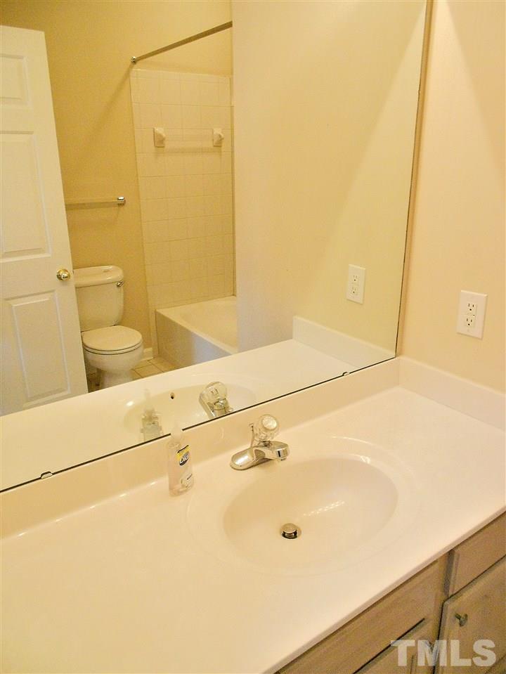 8231 Allyns Landing Way, Unit 304 Raleigh, NC 27615 - Photo 12 of 25 Gallery Image 12