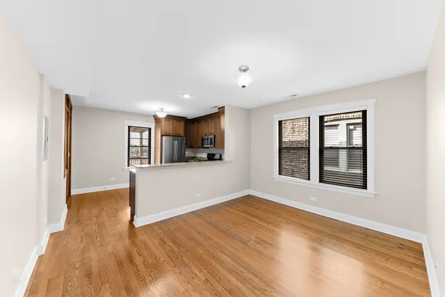 $2,095 | 109 Harrison Street, Unit 3W, Oak Park, IL 60304