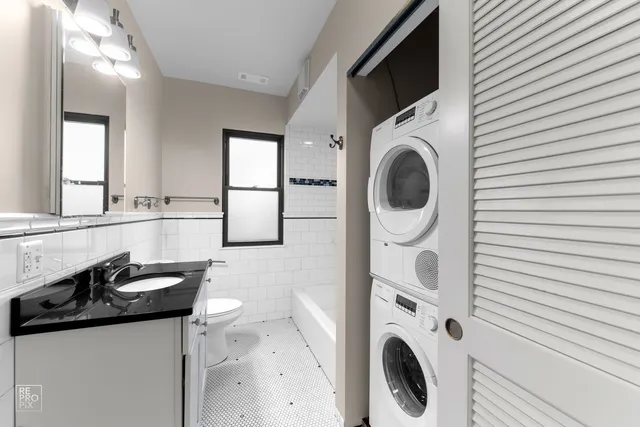 $2,095 | 109 Harrison Street, Unit 3W, Oak Park, IL 60304