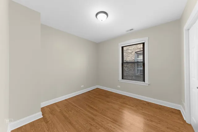 $2,095 | 109 Harrison Street, Unit 3W, Oak Park, IL 60304