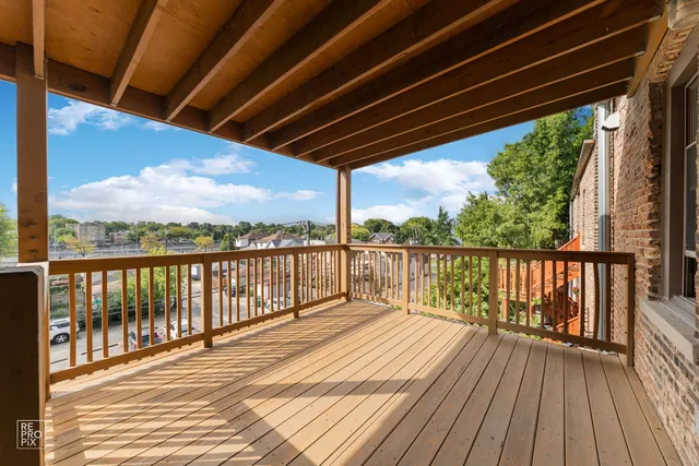 $2,095 | 109 Harrison Street, Unit 3W, Oak Park, IL 60304