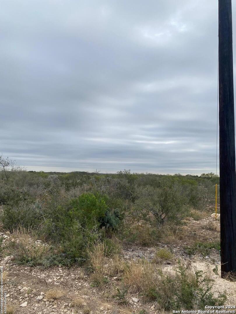 504 Legend Hills Uvalde, TX 78801 - Photo 2 of 5