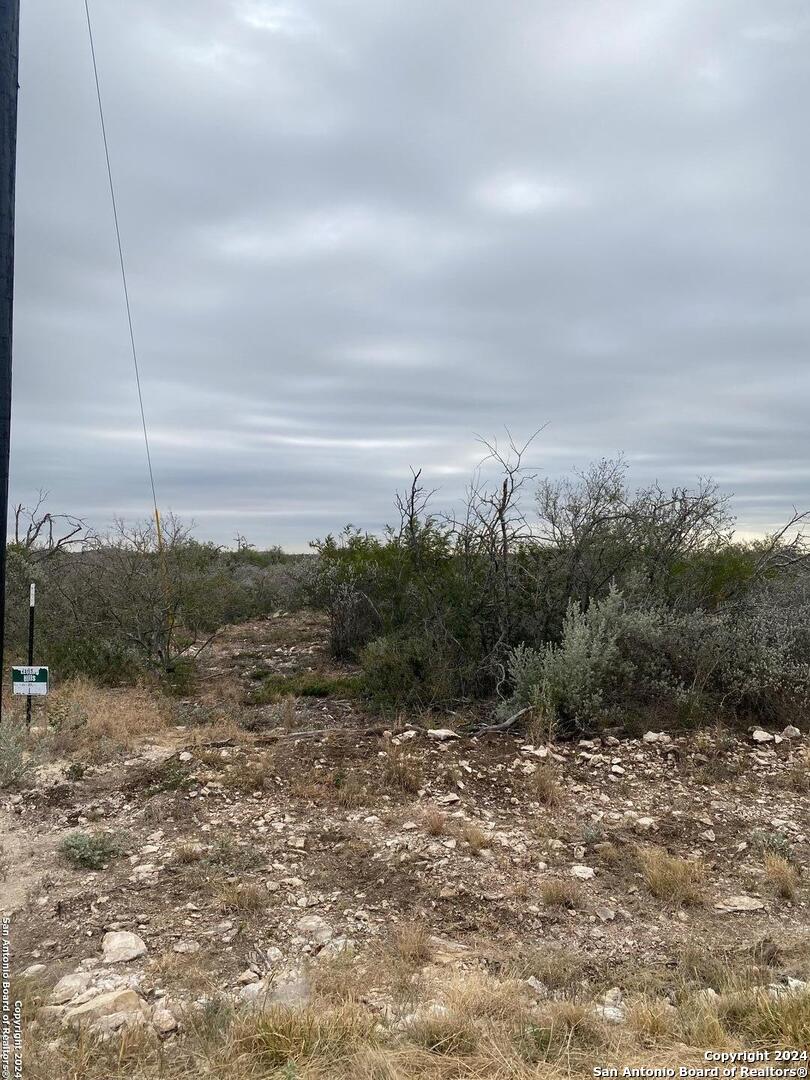 504 Legend Hills Uvalde, TX 78801 - Photo 4 of 5