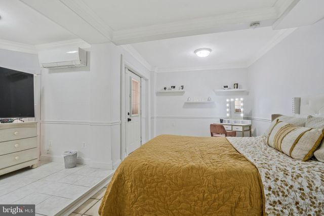 $600,000 | 4928 14th Street South, Arlington, VA 22204