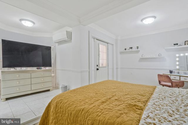 $600,000 | 4928 14th Street South, Arlington, VA 22204