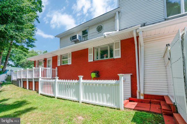 $600,000 | 4928 14th Street South, Arlington, VA 22204