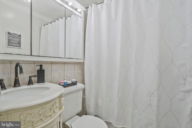 $600,000 | 4928 14th Street South, Arlington, VA 22204