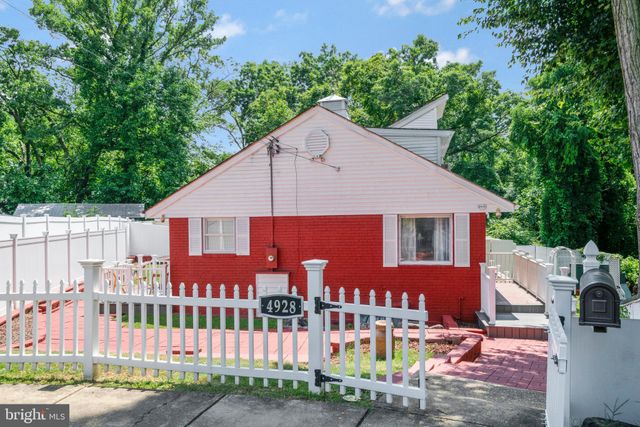 $600,000 | 4928 14th Street South, Arlington, VA 22204