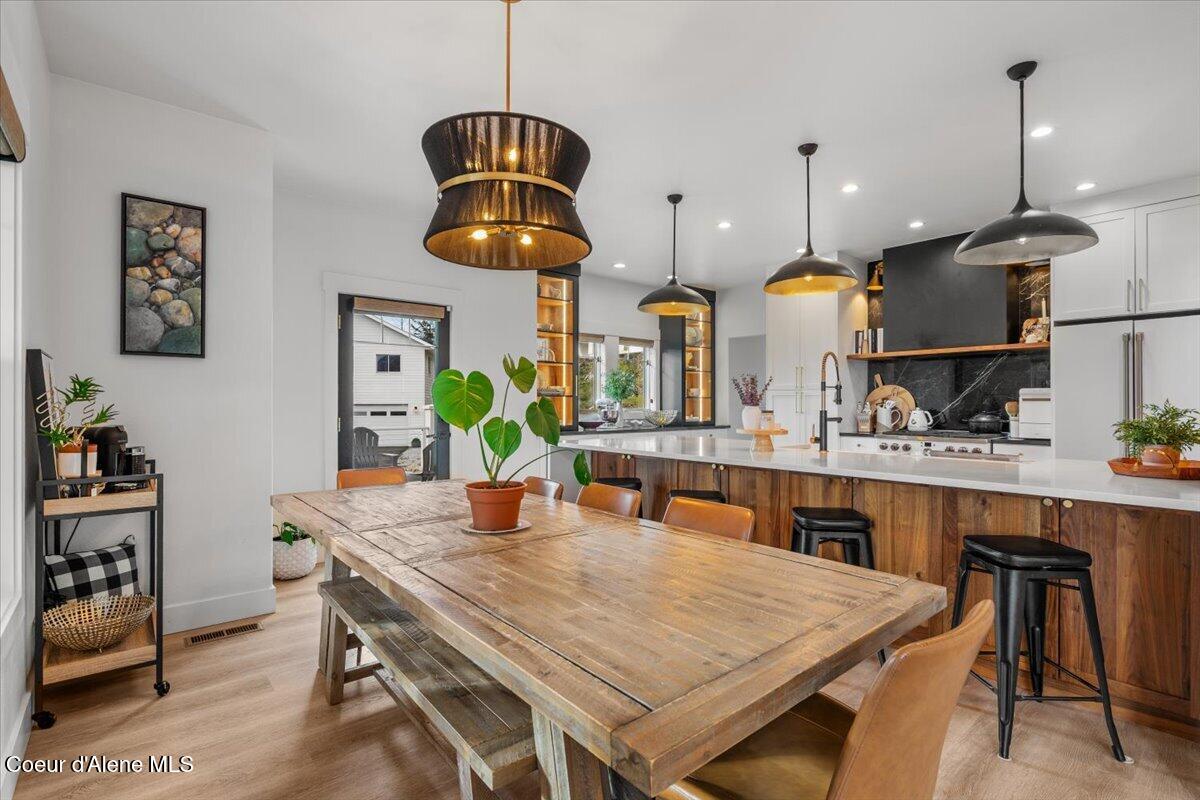 357 East David Thompson Road Hope, ID 83836 - Photo 11 of 47 028-Dining Area