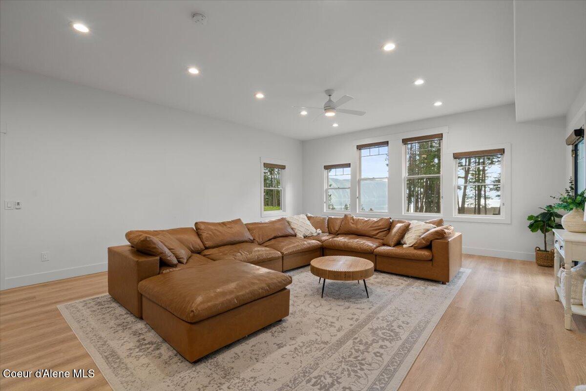 357 East David Thompson Road Hope, ID 83836 - Photo 19 of 47 058-Family Room
