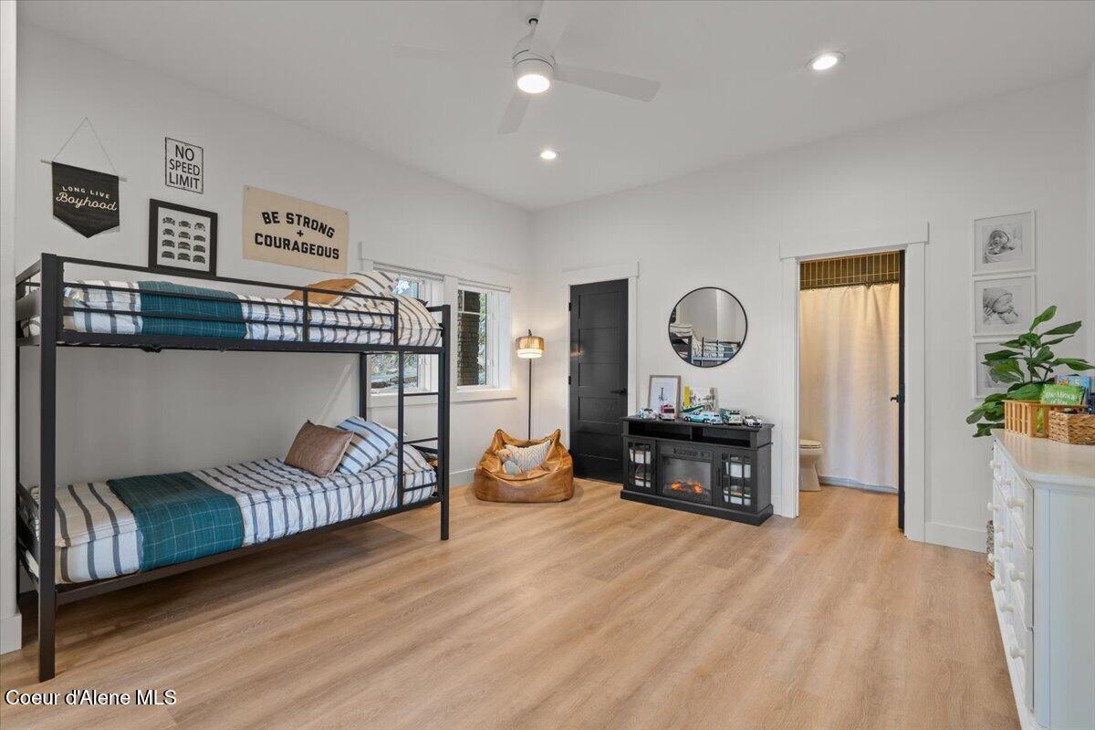 357 East David Thompson Road Hope, ID 83836 - Photo 22 of 47 061-Bedroom 3