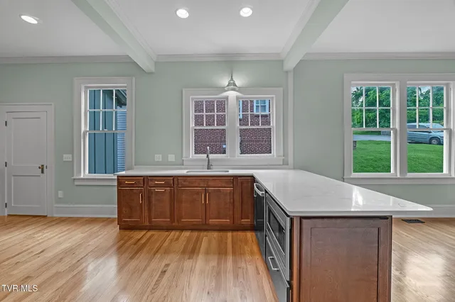 $699,900 | 263 Oak Hill Street Northeast, Abingdon, VA 24210