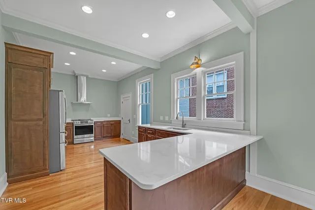 $699,900 | 263 Oak Hill Street Northeast, Abingdon, VA 24210