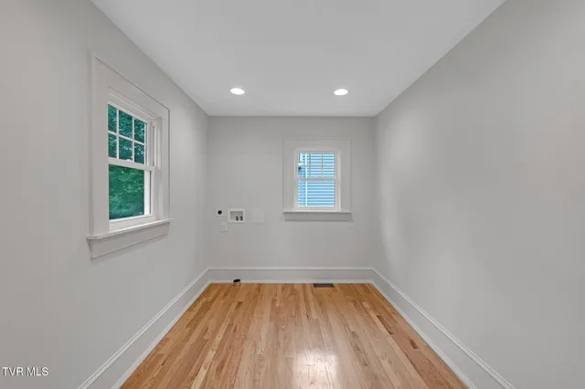 $699,900 | 263 Oak Hill Street Northeast, Abingdon, VA 24210