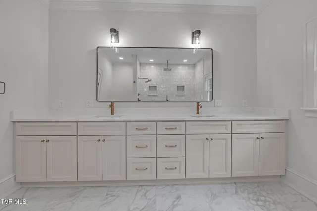 $699,900 | 263 Oak Hill Street Northeast, Abingdon, VA 24210