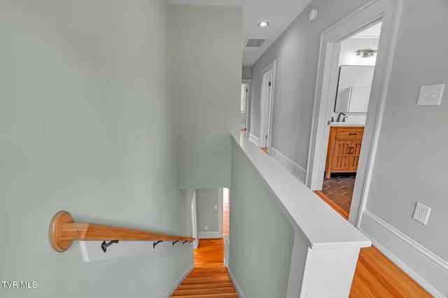 $699,900 | 263 Oak Hill Street Northeast, Abingdon, VA 24210