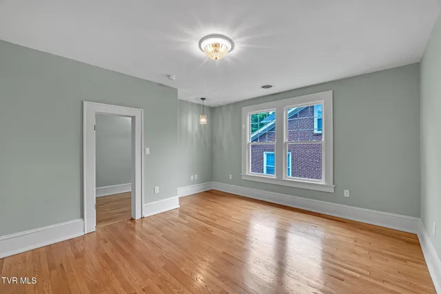 $699,900 | 263 Oak Hill Street Northeast, Abingdon, VA 24210