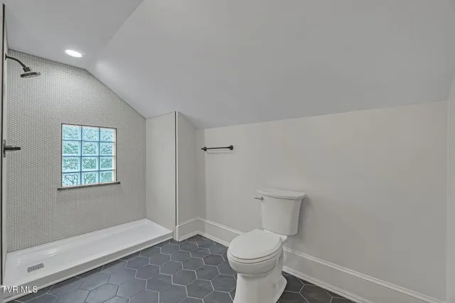 $699,900 | 263 Oak Hill Street Northeast, Abingdon, VA 24210