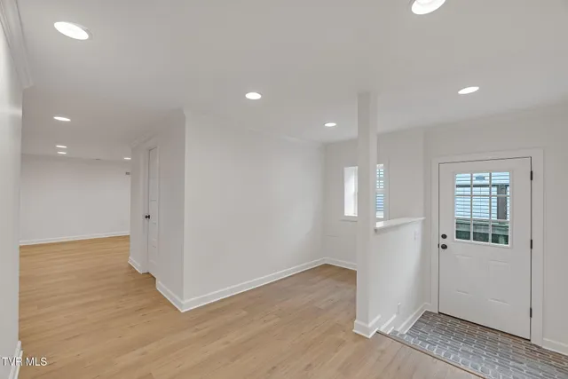 $699,900 | 263 Oak Hill Street Northeast, Abingdon, VA 24210