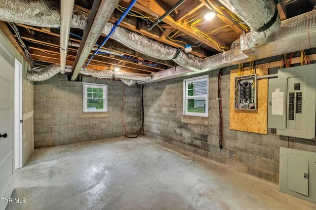 $699,900 | 263 Oak Hill Street Northeast, Abingdon, VA 24210