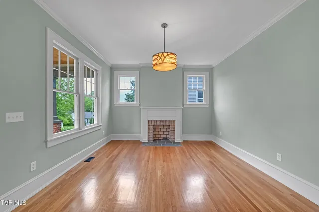 $699,900 | 263 Oak Hill Street Northeast, Abingdon, VA 24210