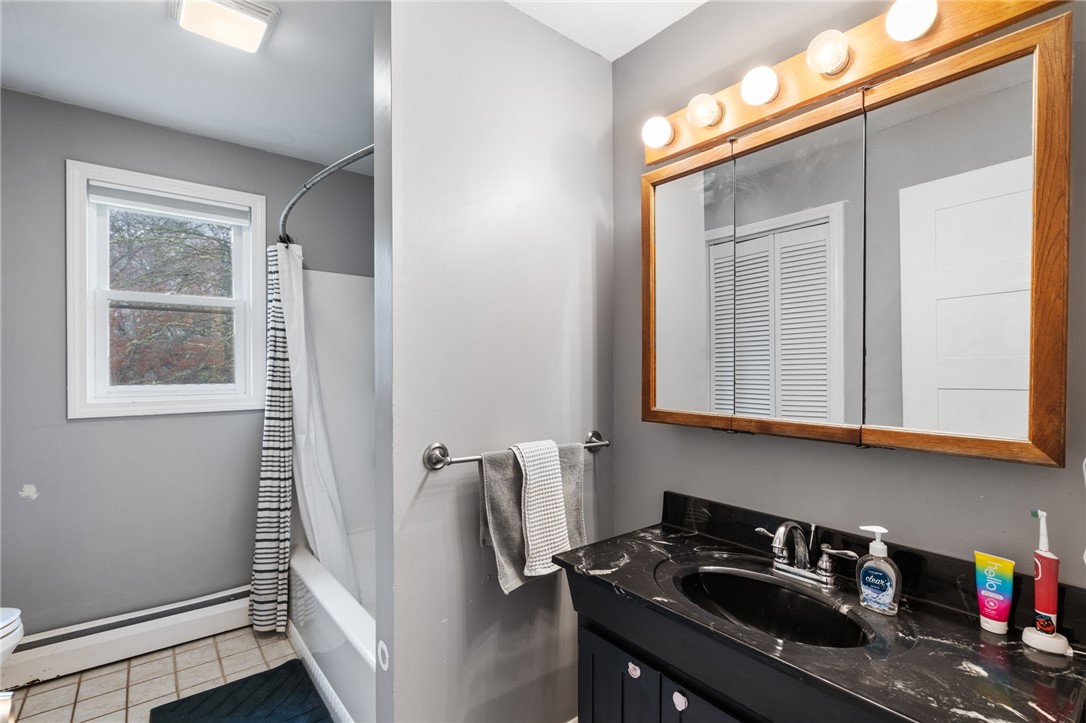 837 E Road Tiverton, RI 02878 - Photo 12 of 30