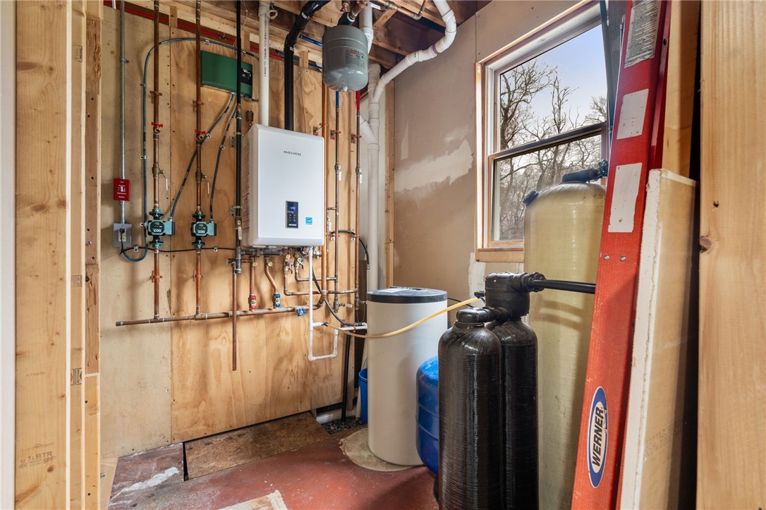 837 E Road Tiverton, RI 02878 - Photo 19 of 30