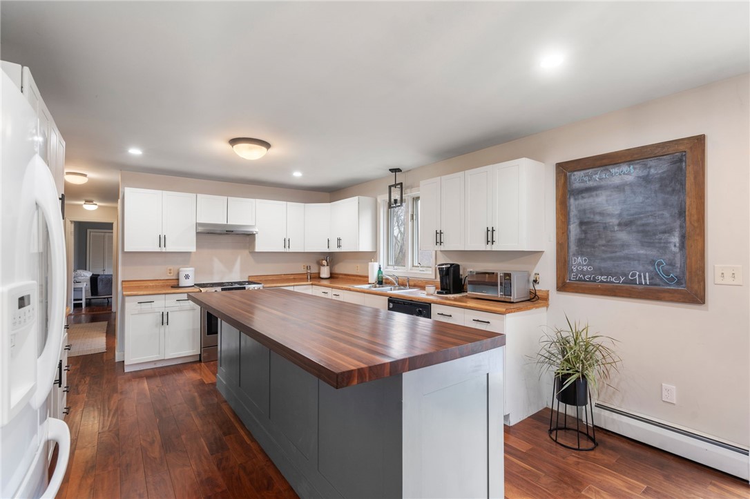 837 E Road Tiverton, RI 02878 - Photo 7 of 30