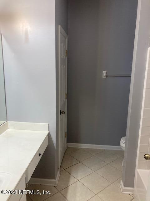 321 Stonehurst Parkway St. Augustine, FL 32092 - Photo 26 of 39 a bathroom with a bathtub