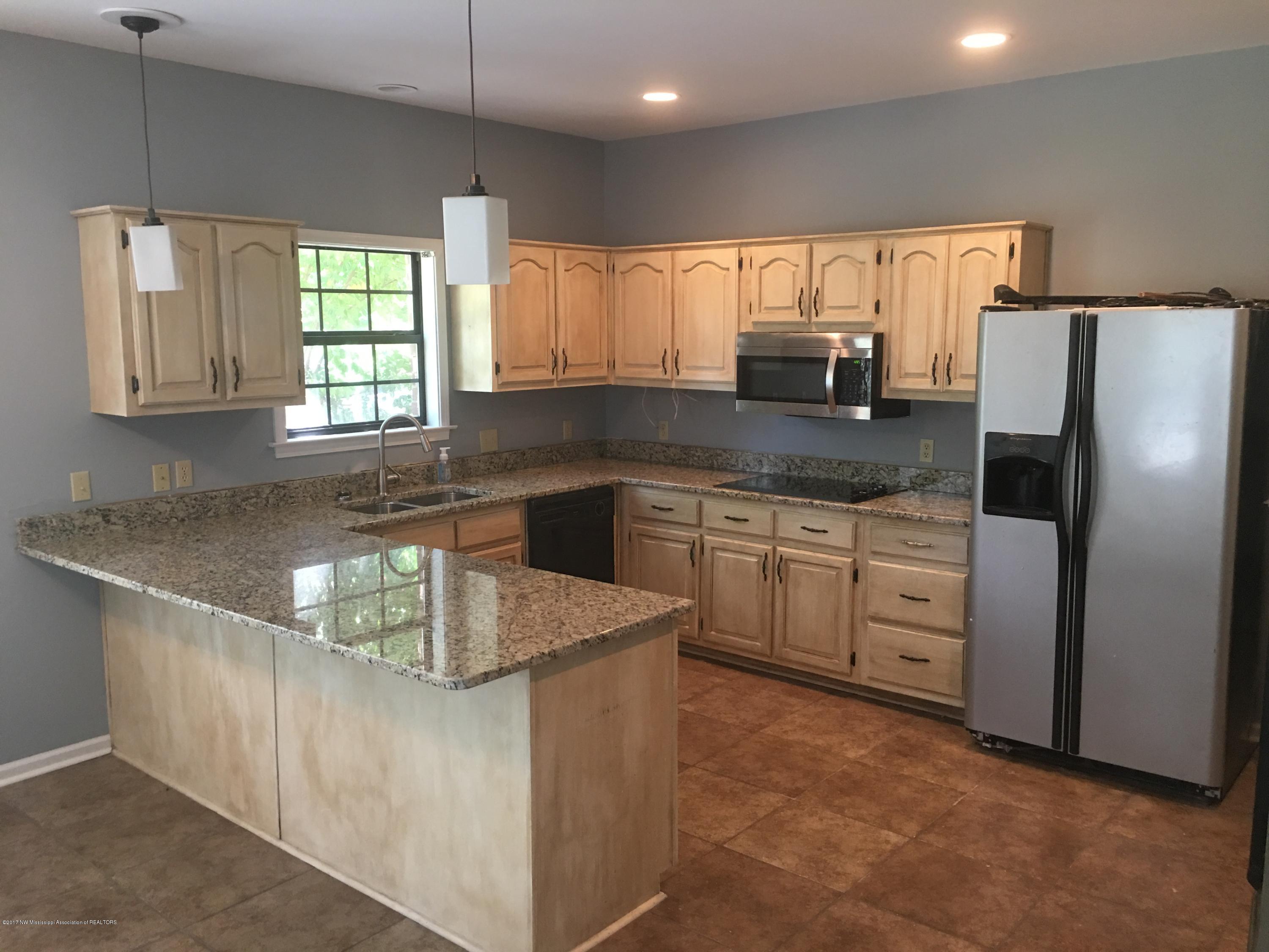 340 Oakley Road Senatobia, MS 38668 - Photo 13 of 53 340 Oakley 8