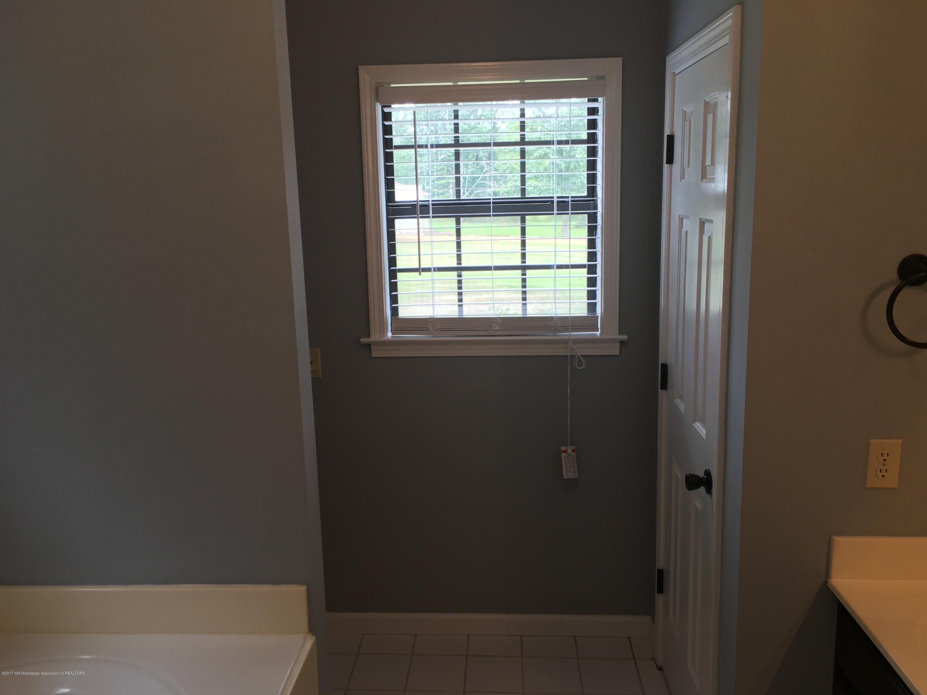 340 Oakley Road Senatobia, MS 38668 - Photo 29 of 53 oakley 17
