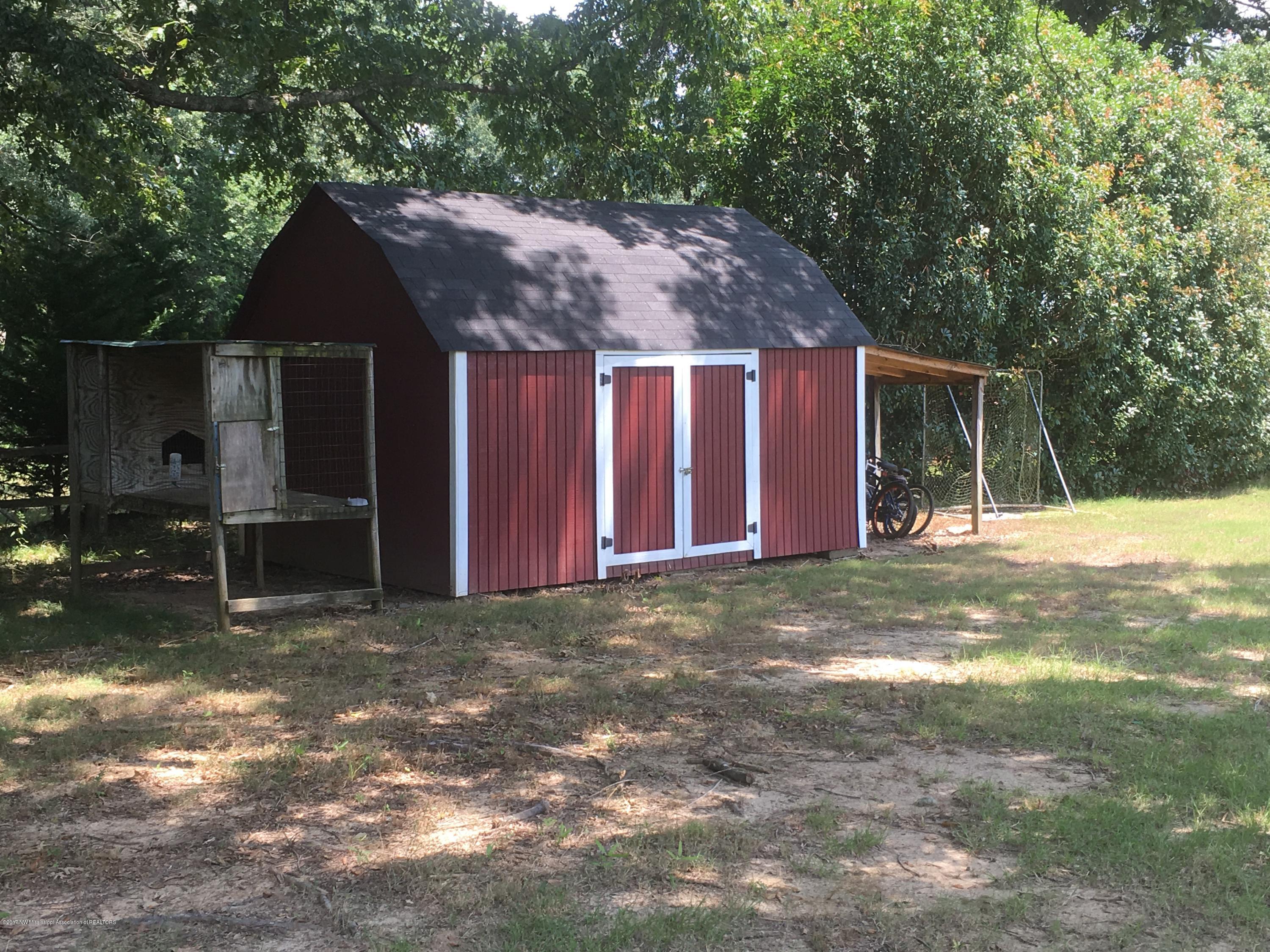 340 Oakley Road Senatobia, MS 38668 - Photo 51 of 53 340 Oakley 3