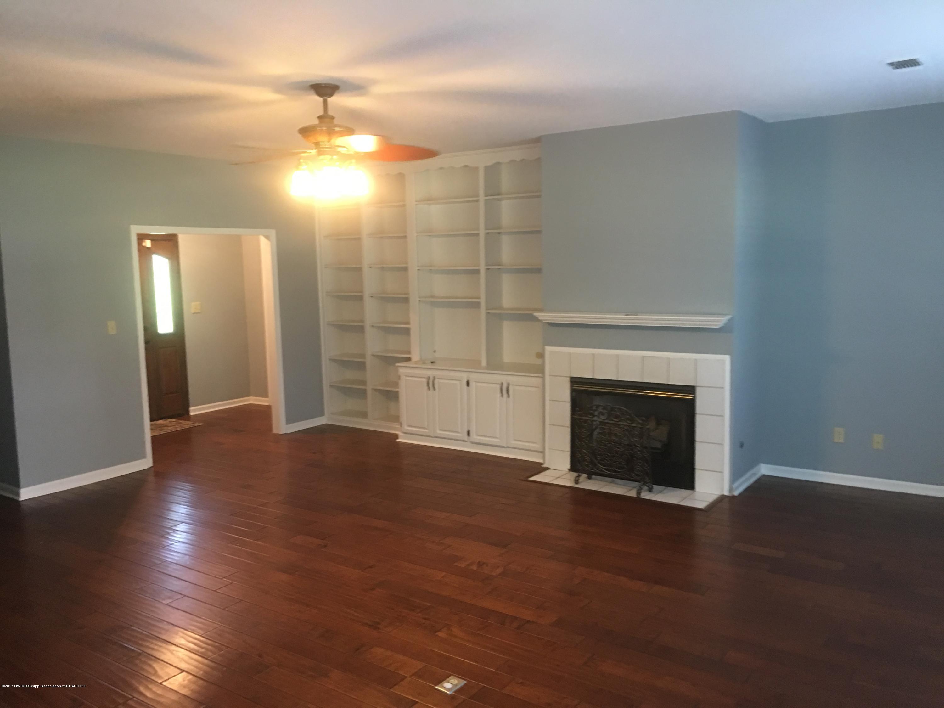 340 Oakley Road Senatobia, MS 38668 - Photo 6 of 53 340 Oakley 14